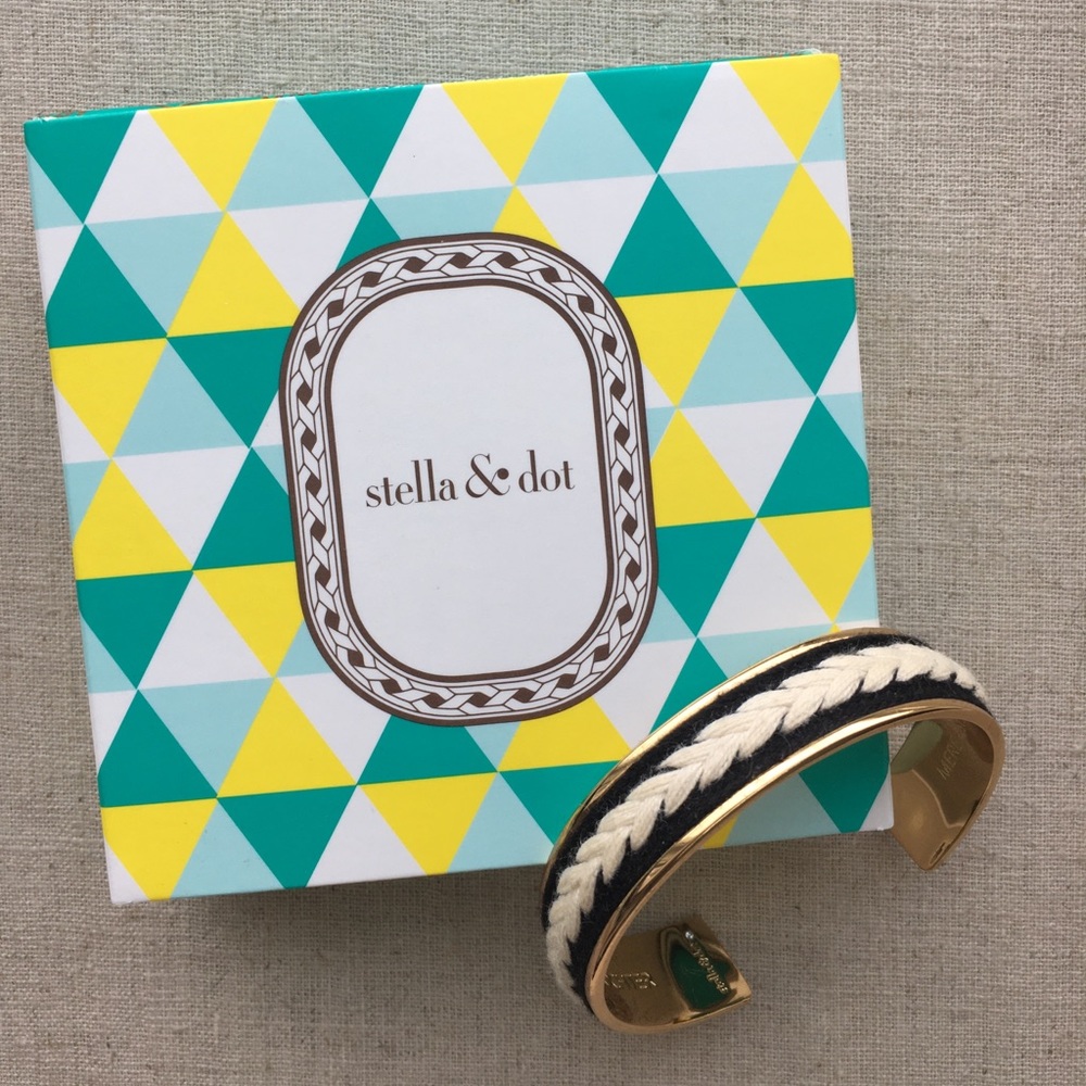 NIB Stella & Dot Illuminate Cuff Bracelet - RV$39